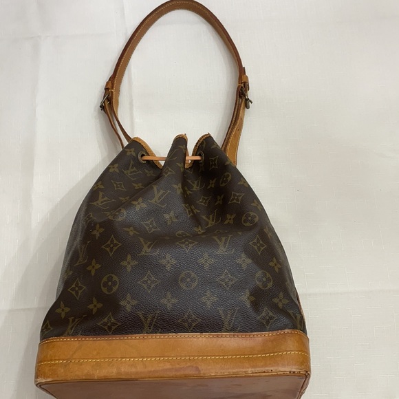 Authentic Louis Vuitton Shoulder Bag Monogram Noe❤️❤️❤️ - Picture 5 of 17